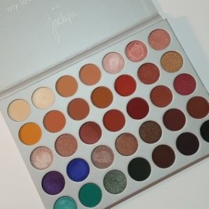 Morphe x Jaclyn Hill Palette Volume 1